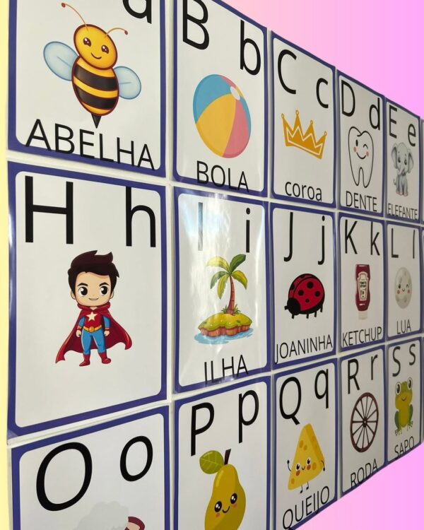 ALFABETO ILUSTRADO DE PAREDE
